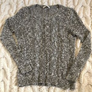 Abercrombie // Grey Cable Knit Sweater